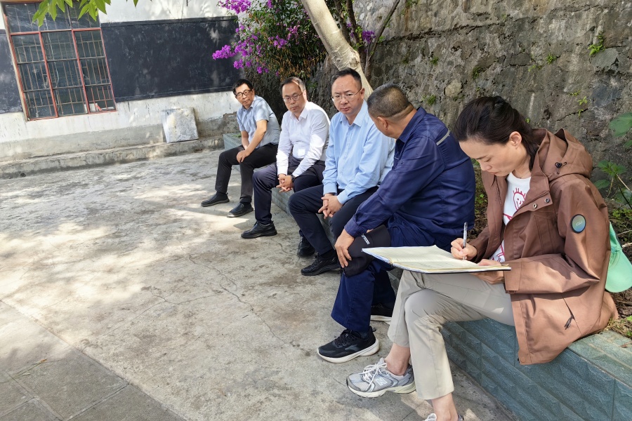 談話現(xiàn)場-2_副本.jpg